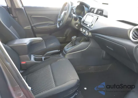 2024 Nissan Versa 1.6 S z USA, uszkodzony, nr VIN 3N1CN8DV3RL924485